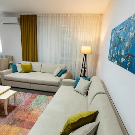 Contact Apartamento