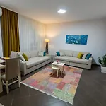 Contact Apartment *