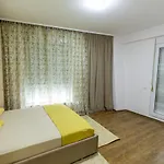 Apartment Contact *